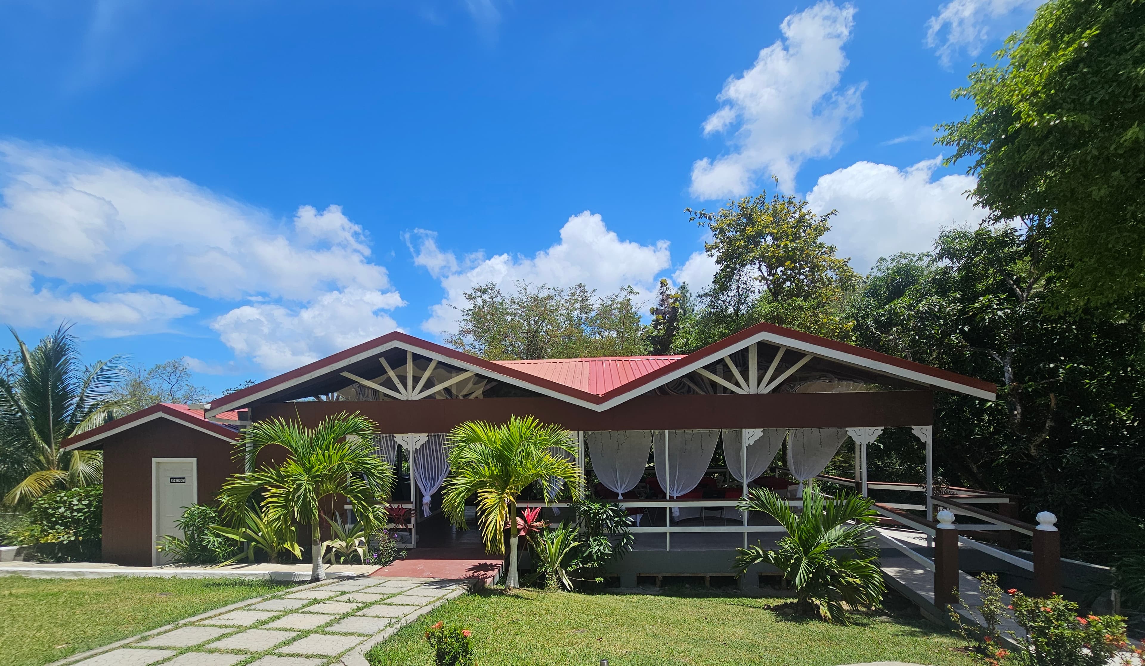 The Garden Grove Restaurant open-air pavilion at Royal Escape Villa