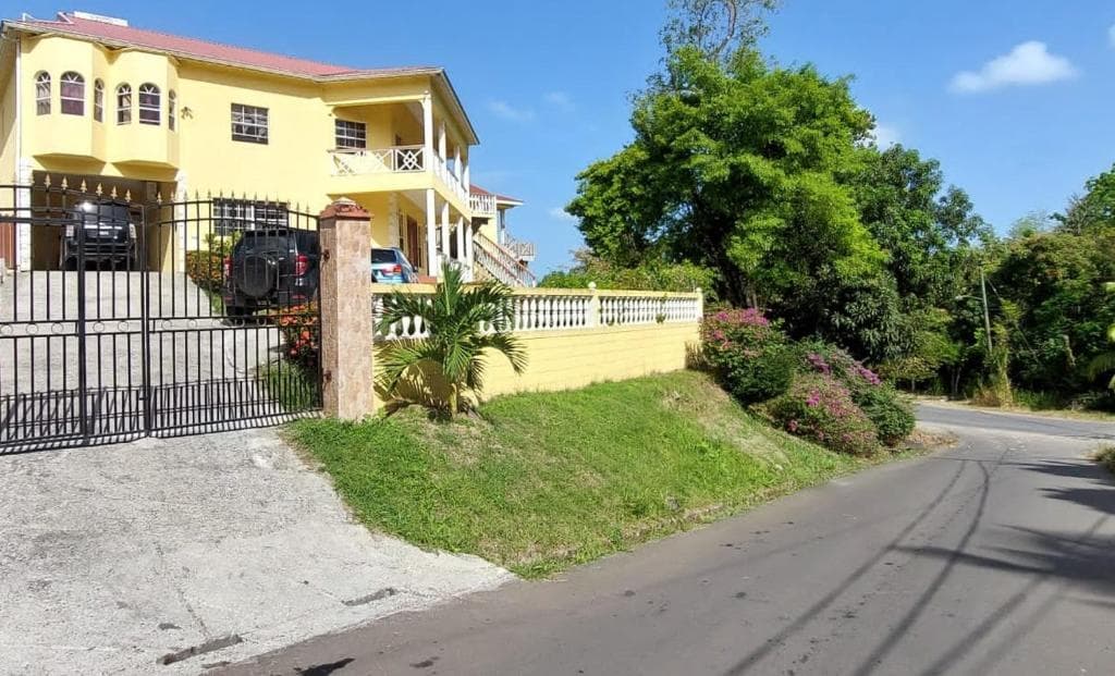 Front of Royal Escape Villa